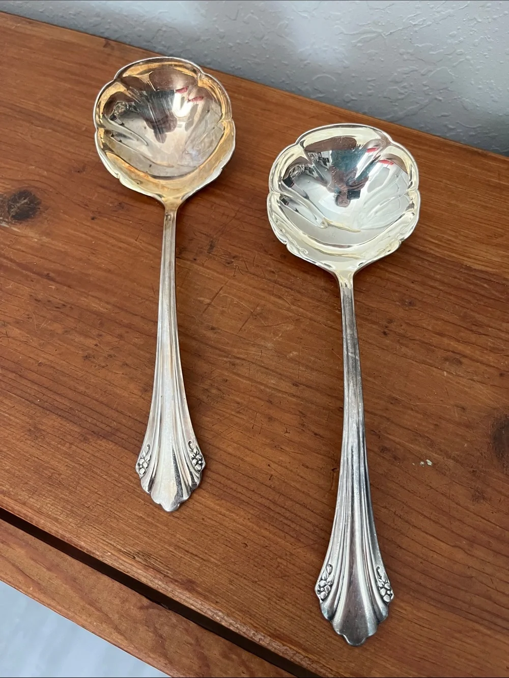 Community Oneida Silver-Plate Scalloped serving Spoons - Elegant Floral Handle